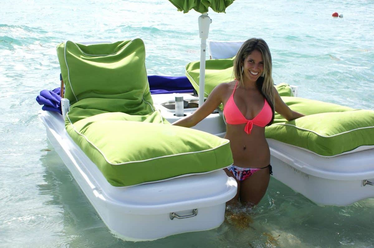 Easy on and off for the Seaduction Floats Floating Cabana