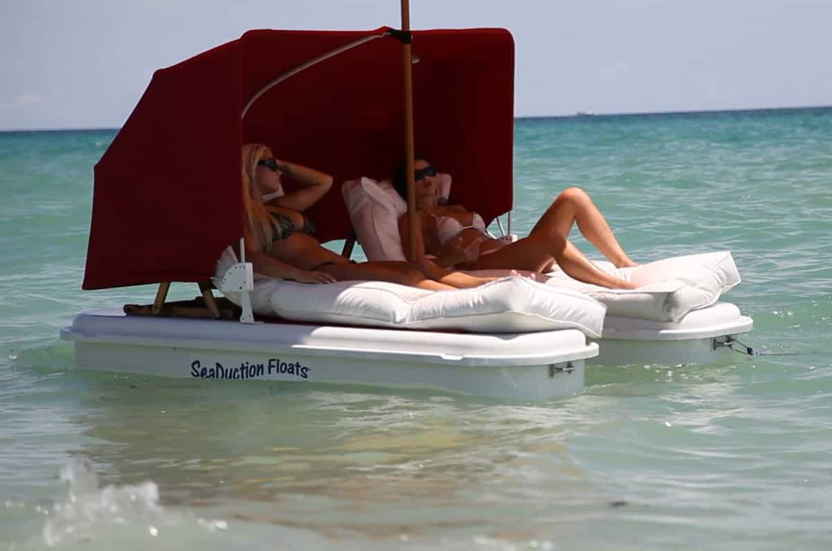 seaduction-floats-floating-cabana